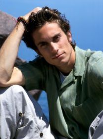 Oliver Hudson 1999.jpg